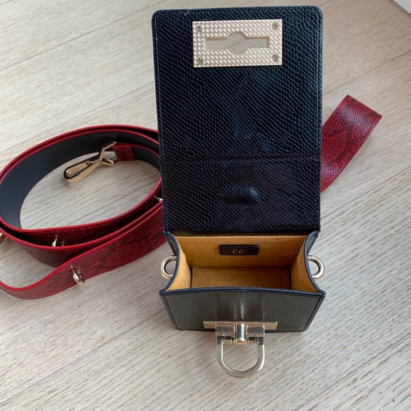 Korean brand clutch and shoulder bag - Picture 4 of 4